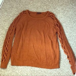 Beautiful burnt orange sweater🦀 super comfy!!!